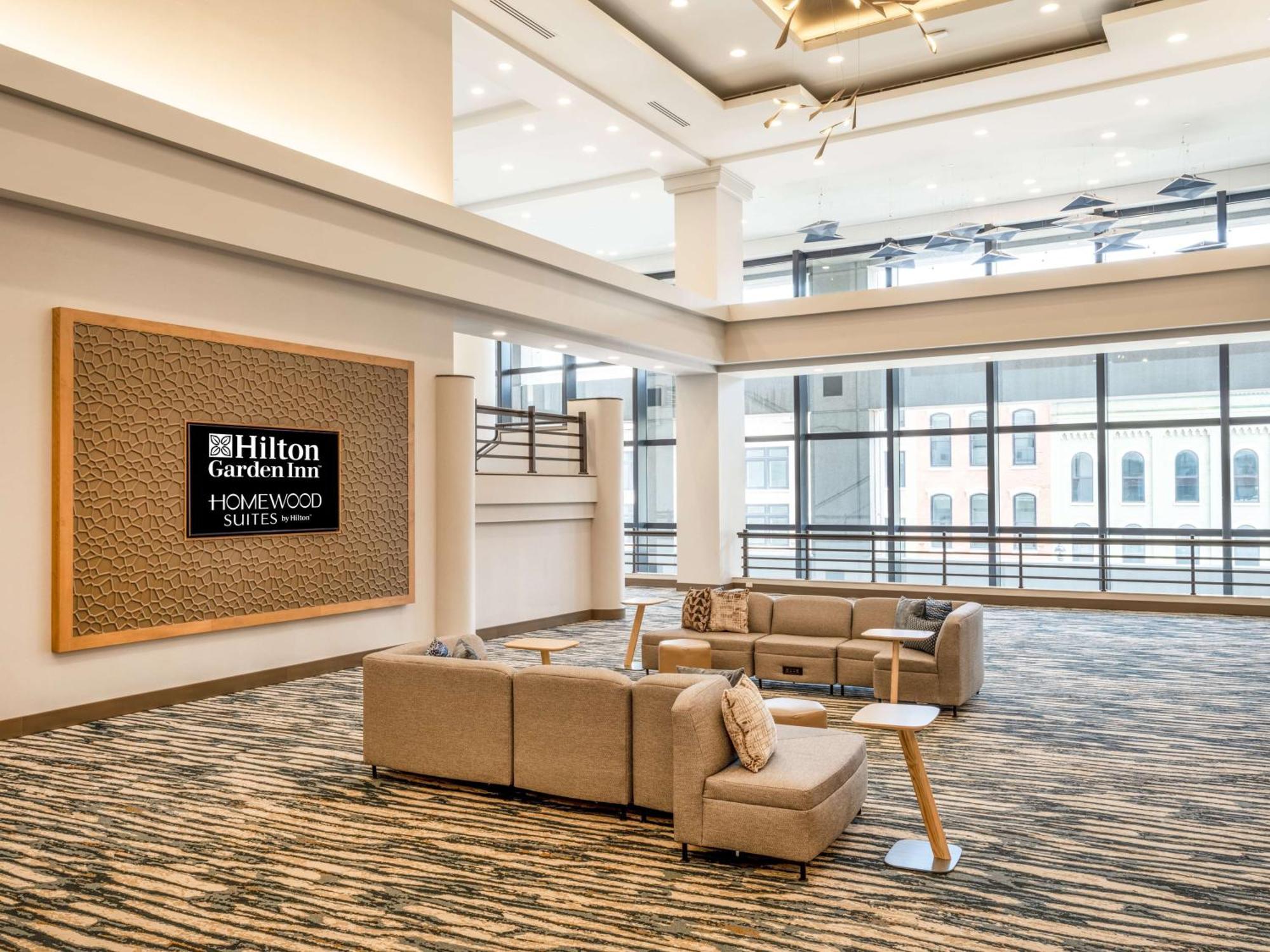 Hilton Garden Inn Toledo Downtown Esterno foto